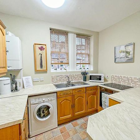 Quaint & Peaceful 1 Bed Central Mews Apt, West End Единбург Екстериор снимка