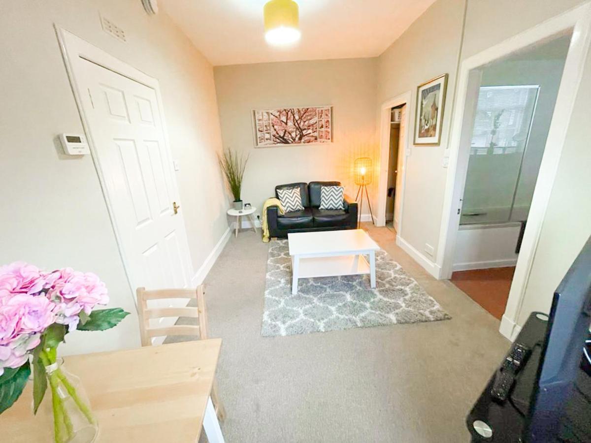 Quaint & Peaceful 1 Bed Central Mews Apt, West End Единбург Екстериор снимка